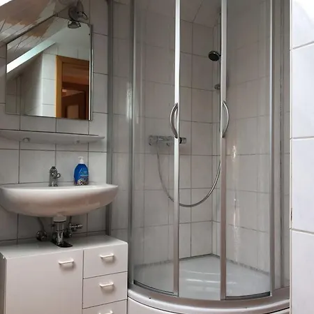 Dorpschool 게스트하우스 뉴할링거지어
